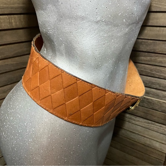 Brown Leather Belt Snake Brass Buckle & Scales Hook Sz 27-30 Small/Medium Boho - Picture 10 of 11